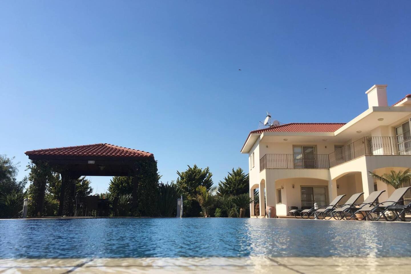 Orchard Blossom Private Villa With Pool Phrenaros Kültér fotó